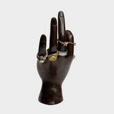 GRACEFUL HAND IN BLACK